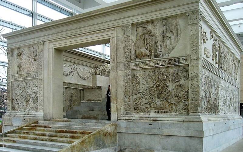 Ara Pacis: Tesoro histórico que evoca la paz y la gloria del pasado romano