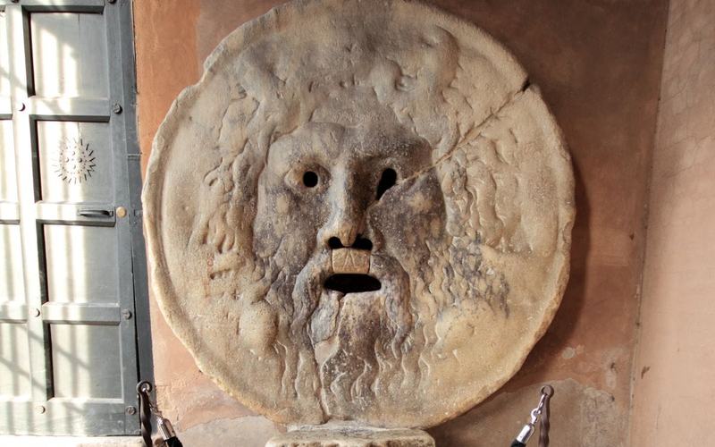 Bocca della Verità: La Fascinante Historia del Rostro de la Verdad