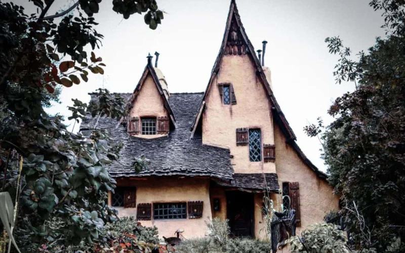 Casa de las Brujas de Beverly Hills: Un recorrido por su historia
