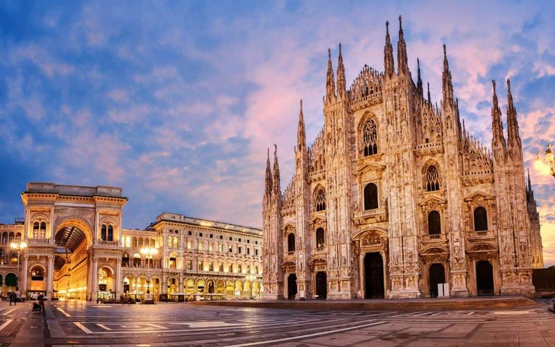Catedral de Milán: Majestuosidad religiosa en la ciudad de la moda