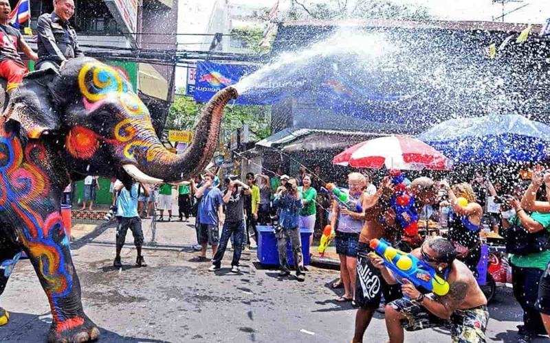 Celebra el Songkran El Año Nuevo de Tailandia