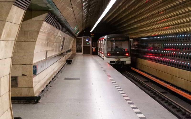 10 Estaciones de metro de París: Tesoros subterráneos de la Ciudad Luz