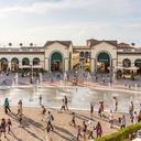 Guía de compras en Serravalle Outlet: Descubre las mejores ofertas y tiendas