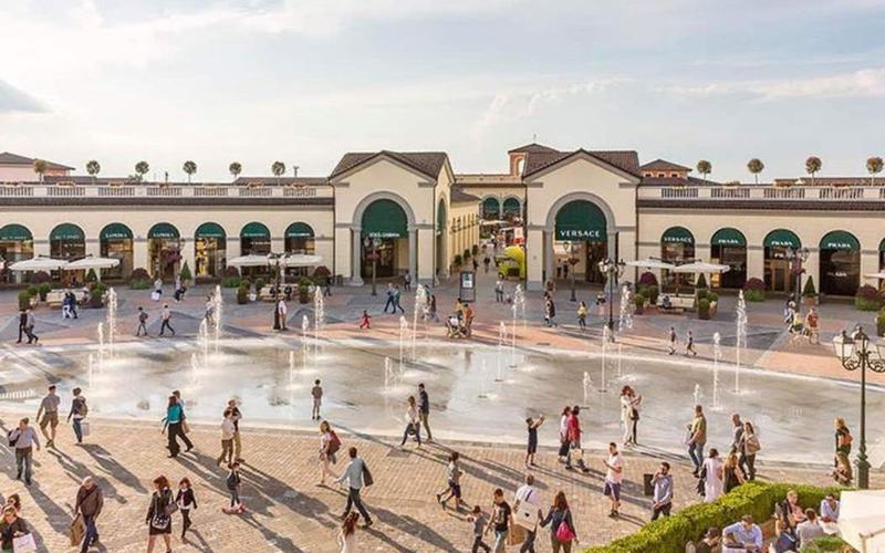 Guía de compras en Serravalle Outlet: Descubre las mejores ofertas y tiendas