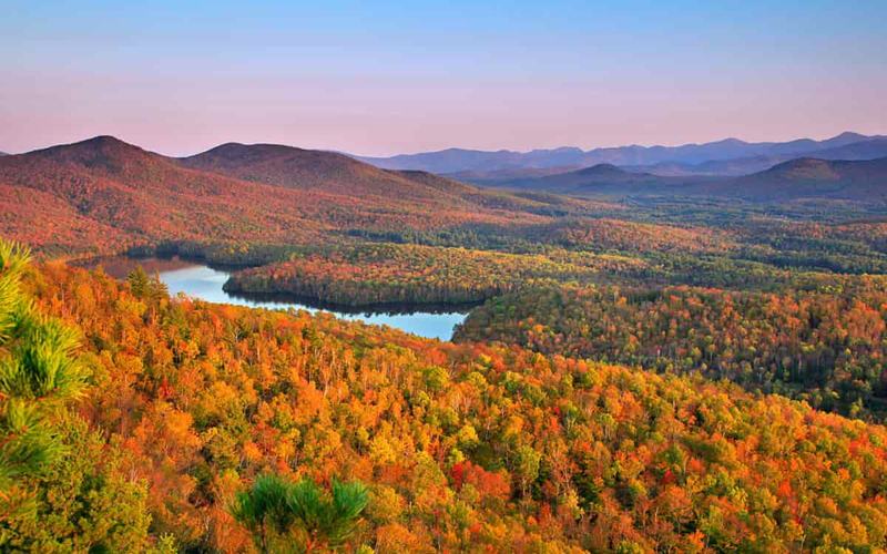 7 Hermosos Lugares para ver el Follaje de Otoño en Adirondacks