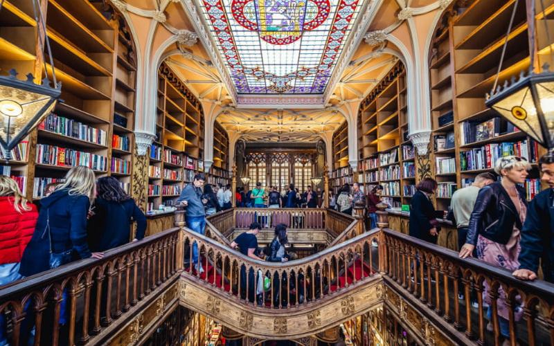 Conoce la impresionante Livraria Lello de Portugal