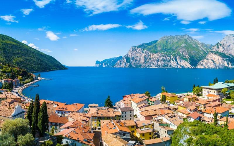 Lago de Garda: Belleza Escénica y Paisajes Impresionantes