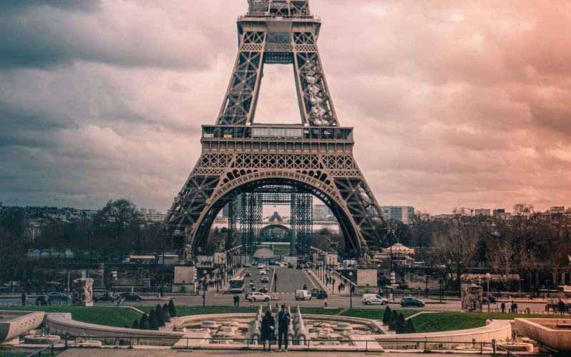 Mejores momentos y trucos para evitar multitudes en la Torre Eiffel