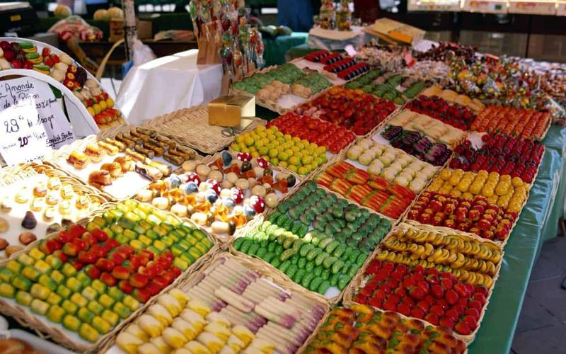 Mercados callejeros en Hong Kong: un festín de cultura y compras