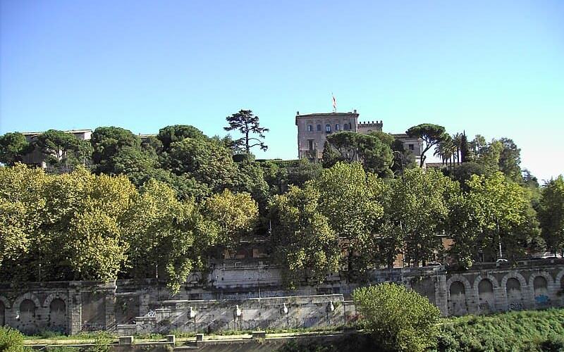 Monte Aventino: Un Tesoro Histórico y Tranquilo en el Corazón de Roma