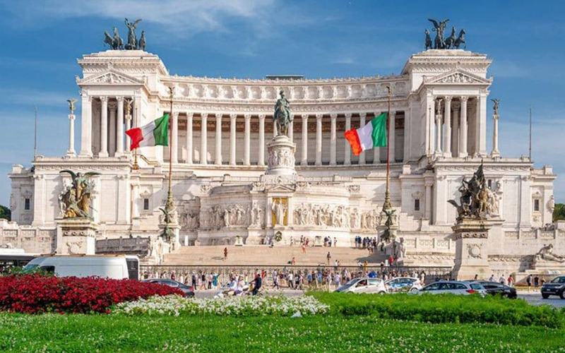 Monumento a Víctor Manuel II: Testimonio de la Historia y Grandeza Italiana