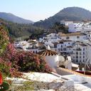 Pintorescos Pueblos blancos de montaña en España para visitar
