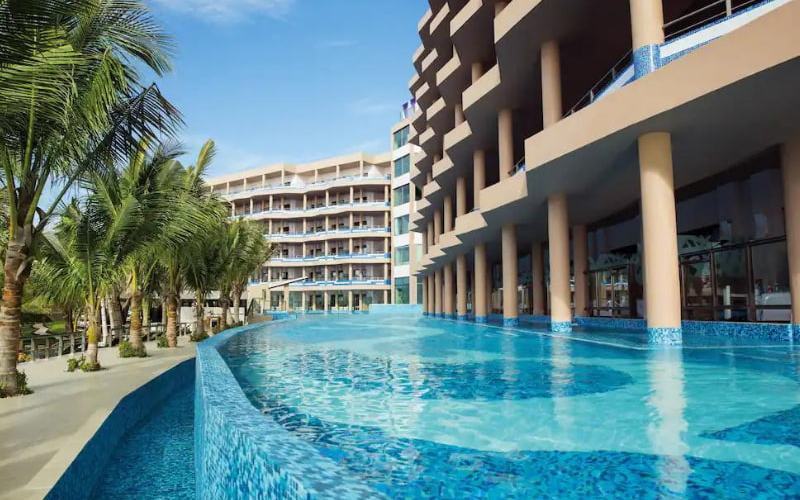 Piscinas en Resort El Dorado Seaside Suites en la Riviera Maya