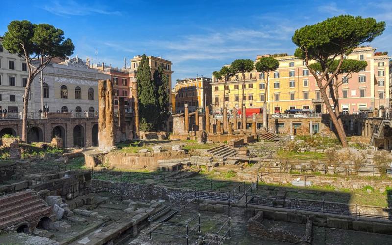 Plaza Largo di Torre Argentina: Un espacio para la historia de Roma