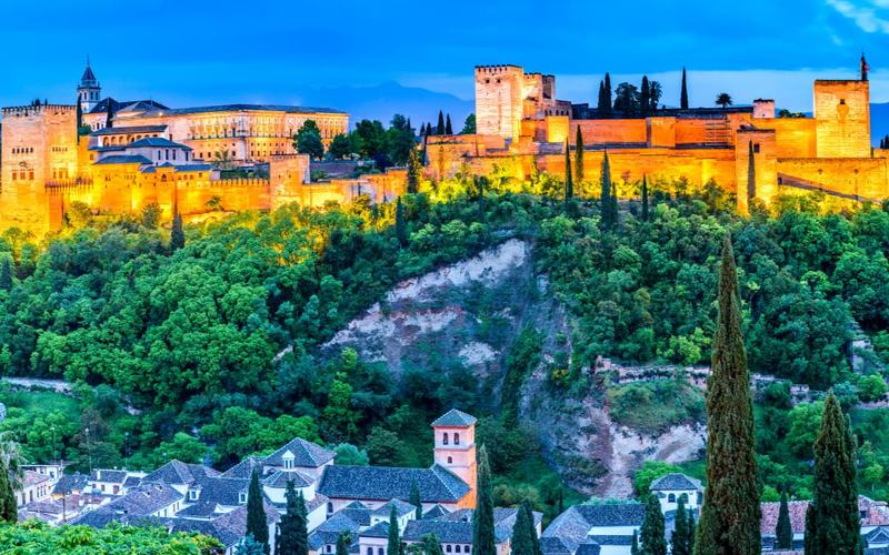 14 Principales atracciones turísticas de Granada en España