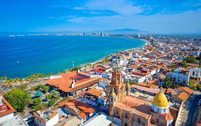 Puerto Vallarta es el Destino Preferido para los Viajeros LGBTIQ+