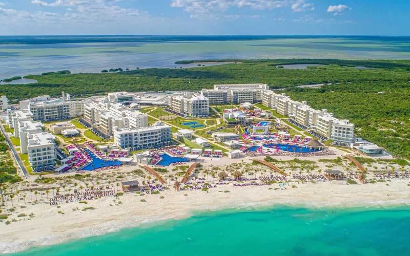 8 Razones para Hospedarse en Planet Hollywood Cancún