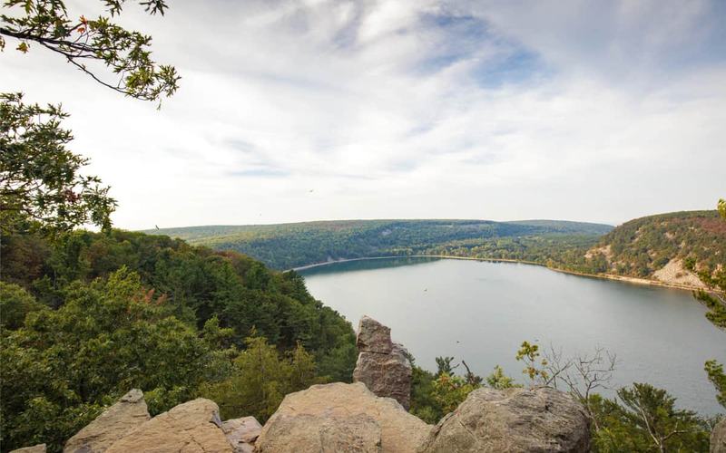 10 Rutas de Senderismo en el Parque Estatal Devil’s Lake en Wisconsin