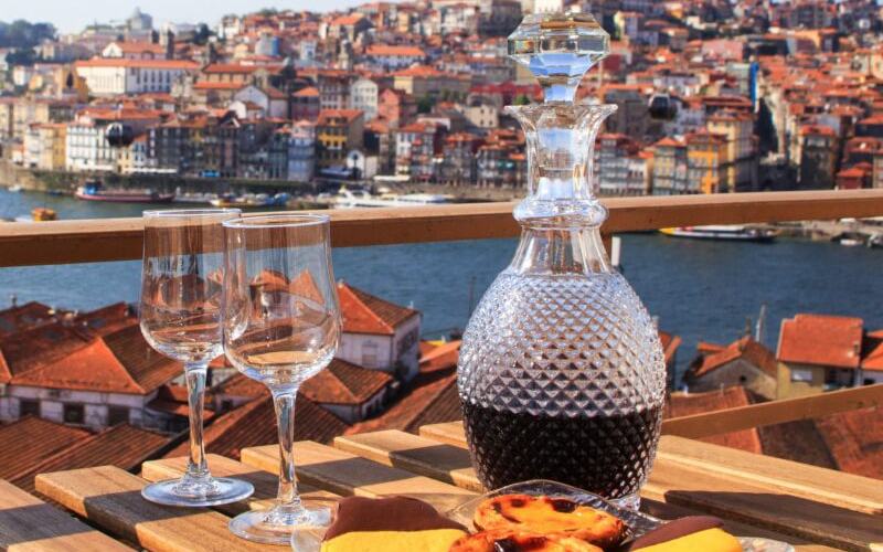 Todo lo que debes saber de Oporto antes de visitarla. Cata de Vinos