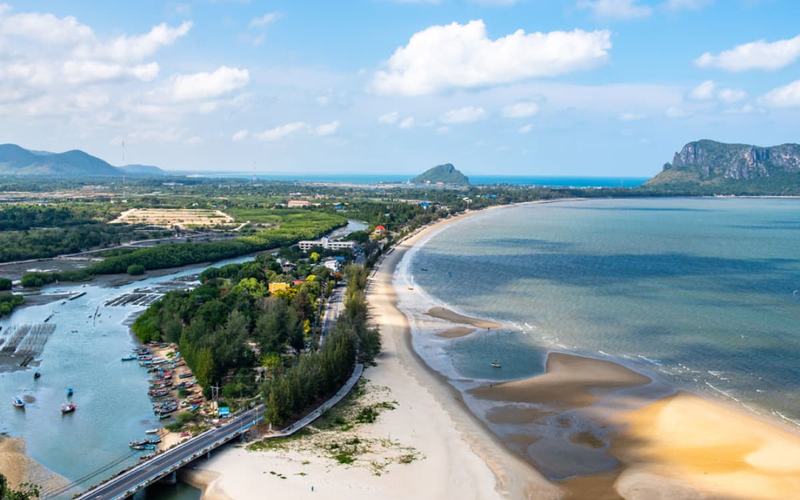 Visita la Ciudad de Prachuap Khiri Khan en Tailandia