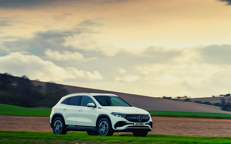 Mercedes-Benz EQA vehículo familiar