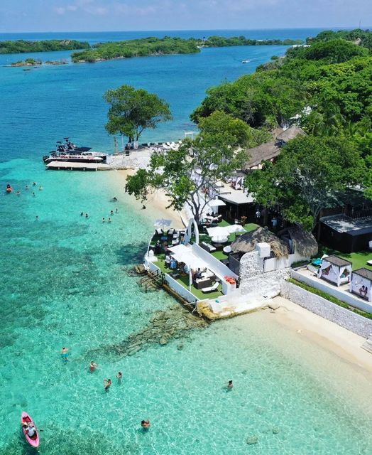 # 9 Club de playa bora bora cartagena