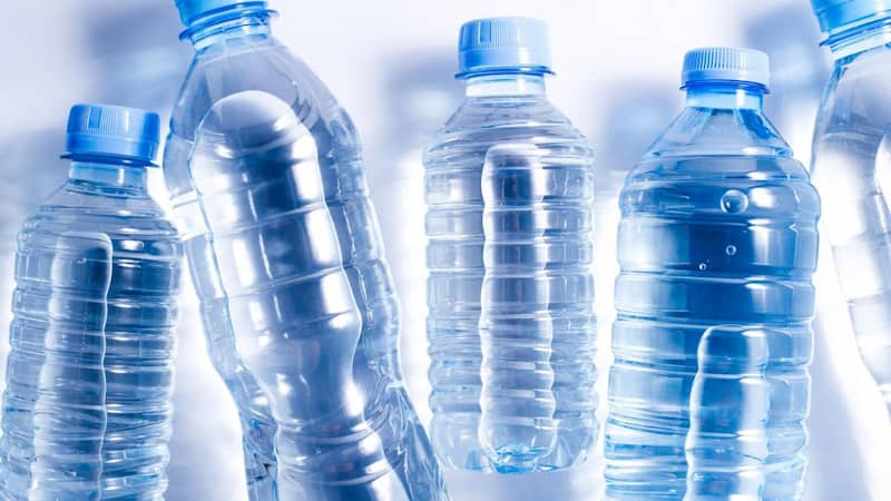 Agua Potable en México-agua en botella