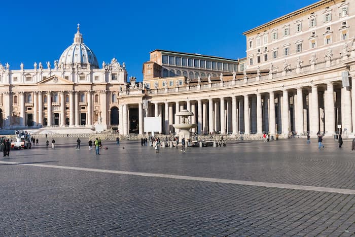Arquitectura en Plaza San Pietro