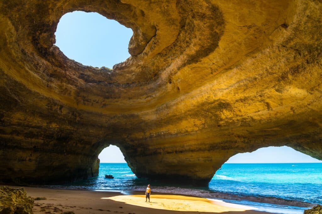 Báñese en el sol del Mediterráneo