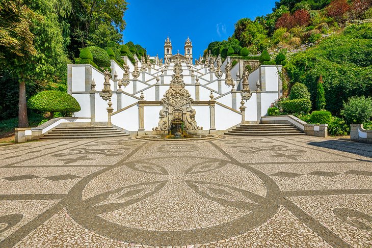 Buen Jesús del Monte, Tenões