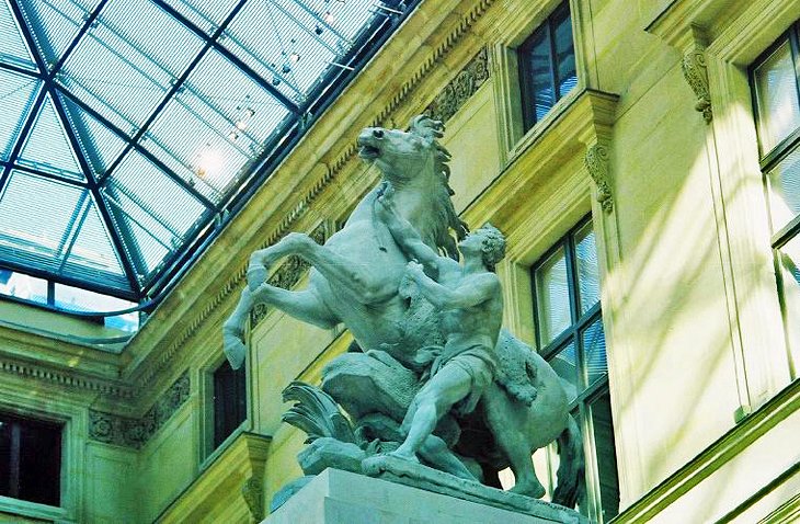 Caballeros de Marly (Ala Richelieu, Cour Marly)