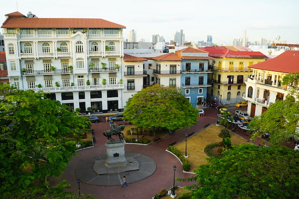 Camina por el casco antiguo 8