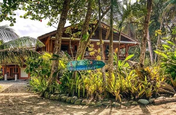 Casa Jessica frente al mar Caribe
