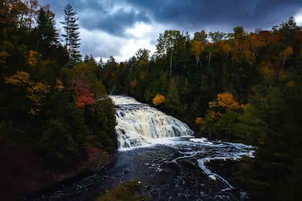 Cataratas del río Potato-cascadas en Wisconsin
