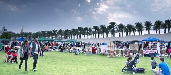 Compras en el Park Bazar en Doha, Qatar 2