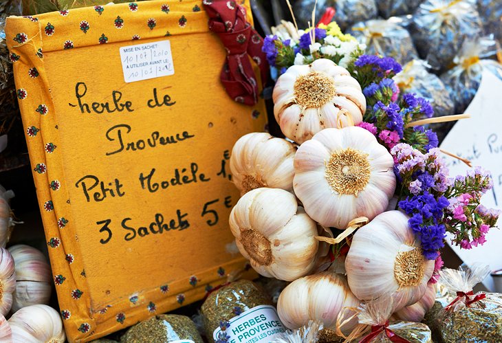 Compre en los coloridos mercados de Aix-en-Provence