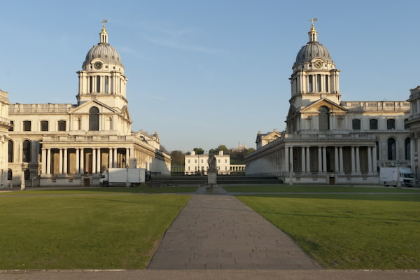 Cruza la línea Meridian en Greenwich