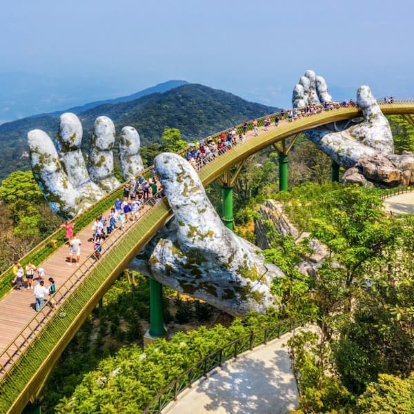 Cuál es la situación de la multitud Cómo ver el hermoso puente dorado de Vietnam 4