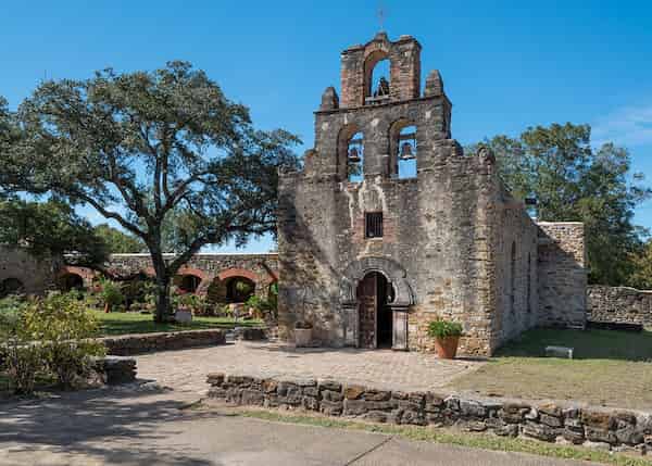 Dé un paseo por el sendero de la misión-Actividades al Aire Libre en San Antonio
