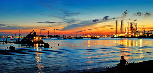 Disfruta de la puesta de sol en West Coast Park 10