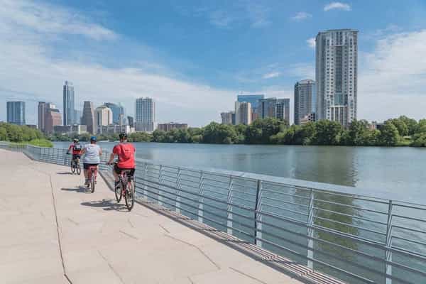 Echa un vistazo a Butler Hike-and-Bike Trail 