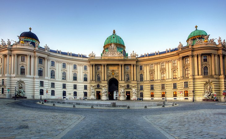 El Hofburg de Viena el palacio imperial de Austria