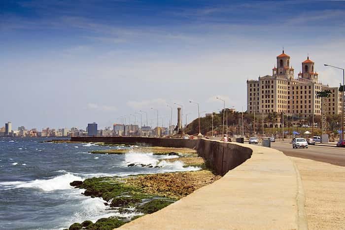 El Malecón - Lugares turísticos en La Habana