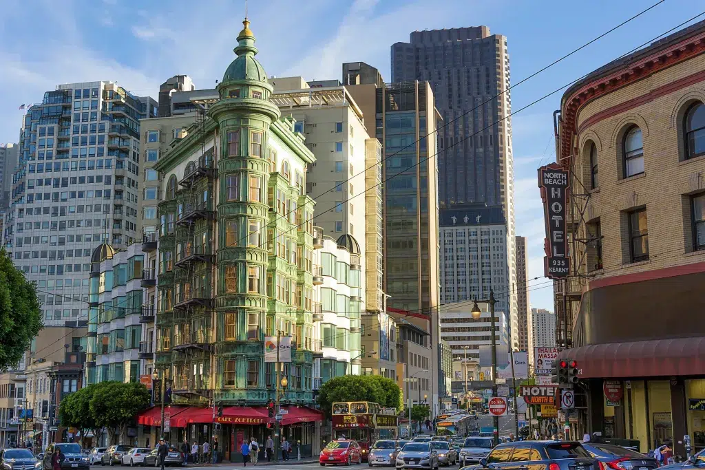 El estudio reabrirá como hotel - Torre Columbus de San Francisco