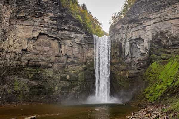 El sendero del desfiladero de Taughannock Falls