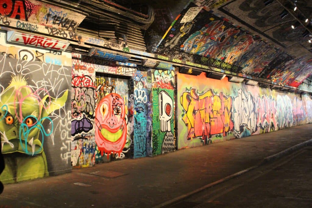 Encuentra arte de graffiti
