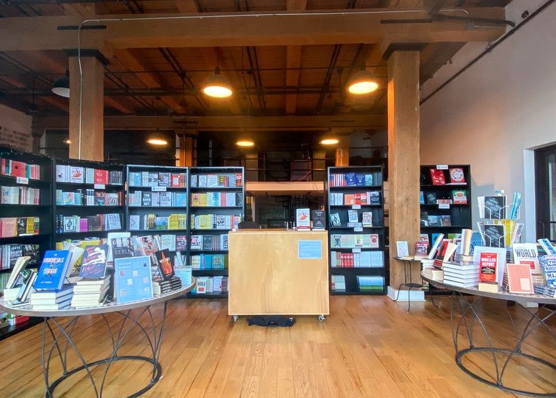 Encuentra una joya en Melville House Books