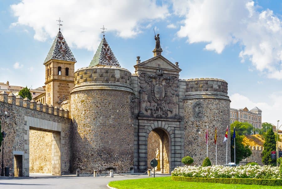 Entrar por Puerta Bisagra