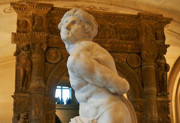 Esculturas Captif de Miguel Ángel (ala Denon, sala 403)