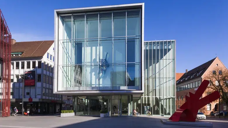 Explora el Museo de Ulm y la Kunsthalle Weishaupt